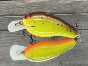 Black Label Balsa - Wobbler - Custom Balsa Crankbait - Chartreuse Root Beer Color