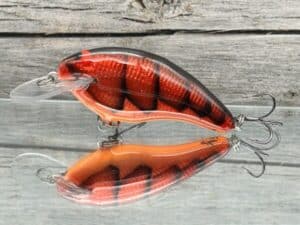 Black Label Balsa - Razor Signature Series - Balsa Crankbait - Foiled Red Craw Color